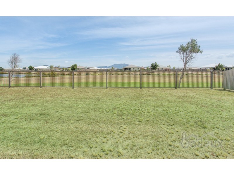 17 Elizabeth Street, Mirani QLD 4754