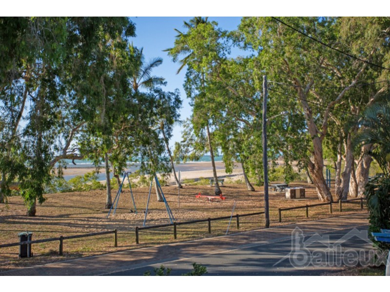 18 Sunset Boulevard, Eimeo QLD 4740