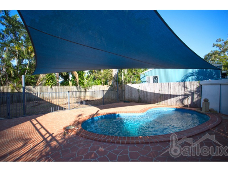 18 Sunset Boulevard, Eimeo QLD 4740