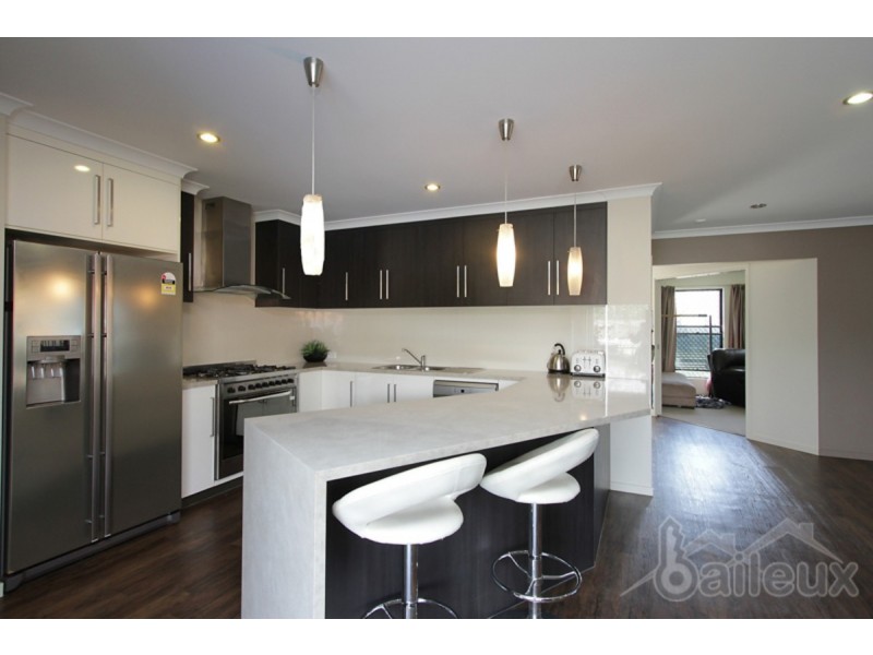 59 Beach Road, Dolphin Heads QLD 4740