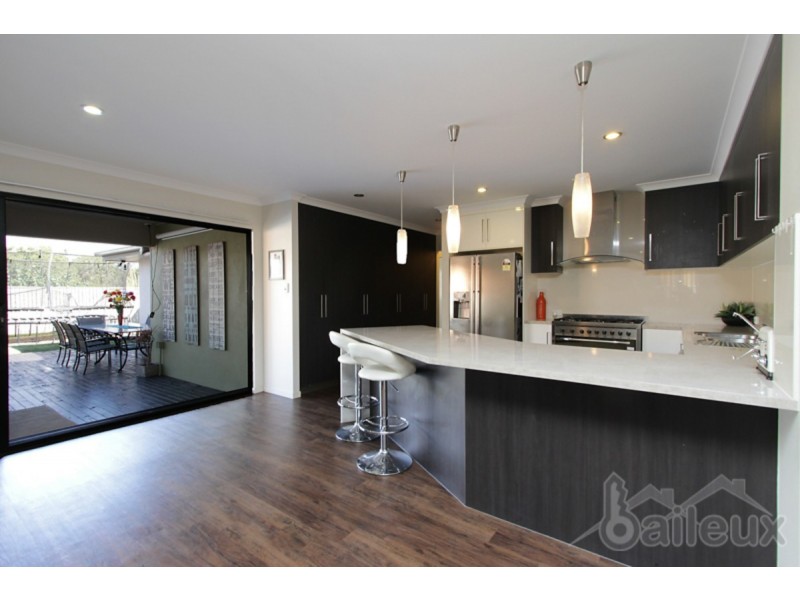 59 Beach Road, Dolphin Heads QLD 4740