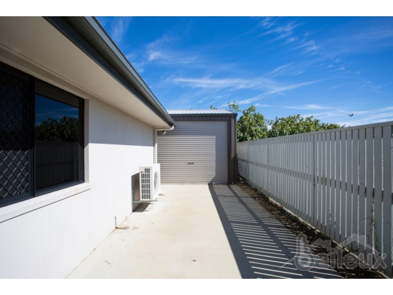 59 Beach Road, Dolphin Heads QLD 4740