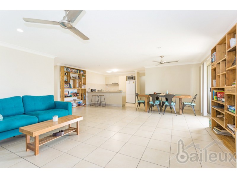 1/8 Galleon Circuit, Bucasia QLD 4750