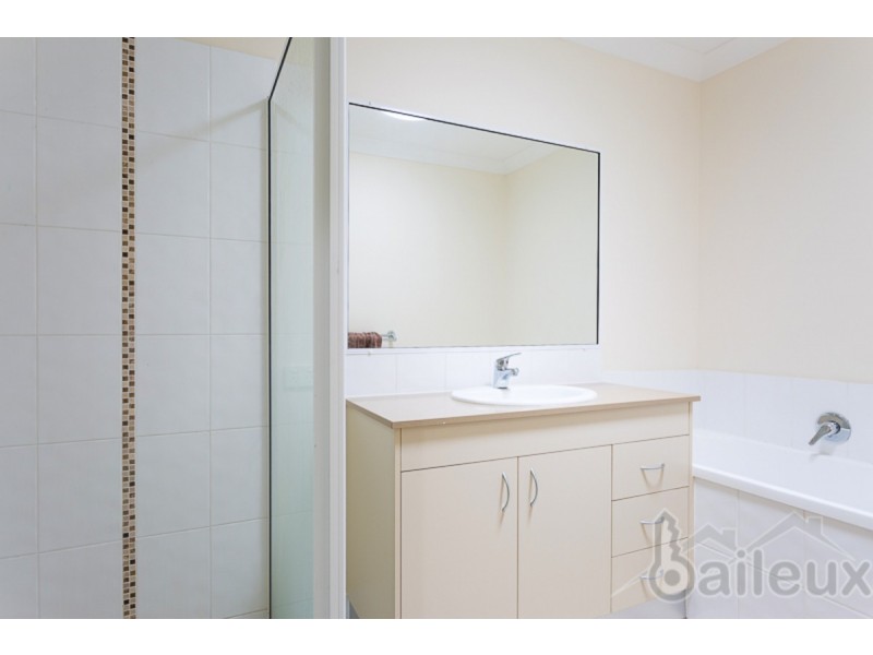 1/8 Galleon Circuit, Bucasia QLD 4750