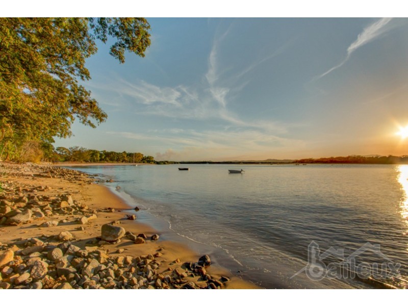 2 Sunset Boulevard, Eimeo QLD 4740