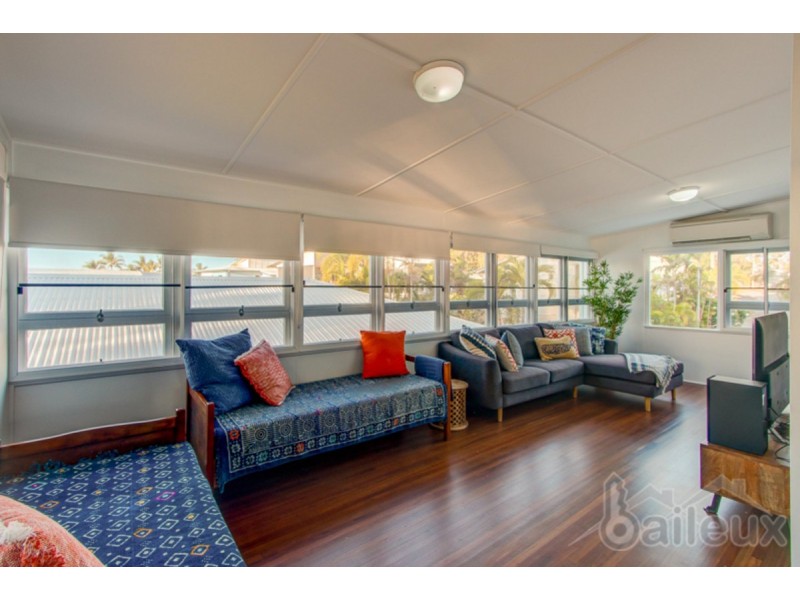 2 Sunset Boulevard, Eimeo QLD 4740