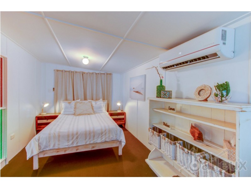 2 Sunset Boulevard, Eimeo QLD 4740