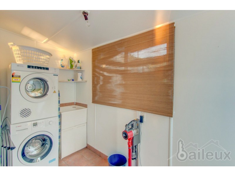 2 Sunset Boulevard, Eimeo QLD 4740