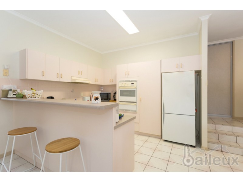 6 Bankswood Street, Beaconsfield QLD 4740