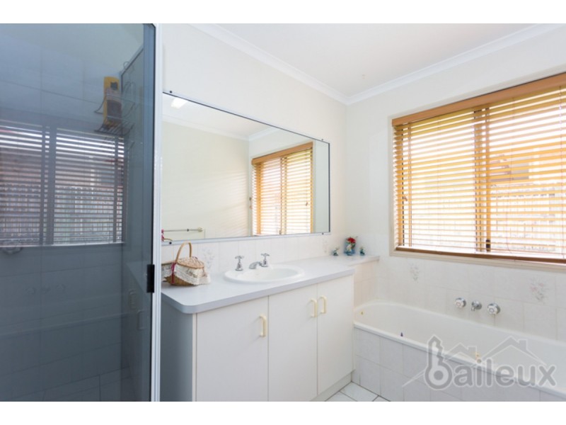 6 Bankswood Street, Beaconsfield QLD 4740