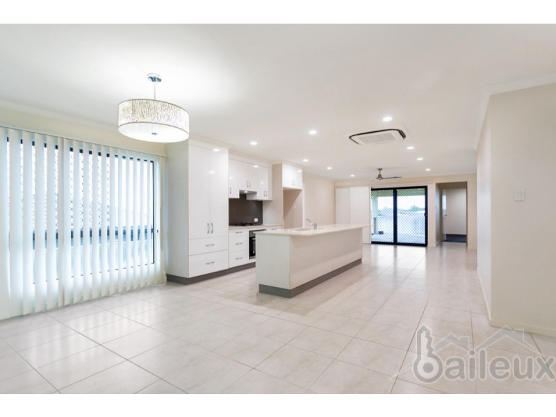3 Bensara Drive, Beaconsfield QLD 4740