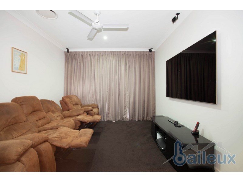 11 Roy Court, Glenella QLD 4740