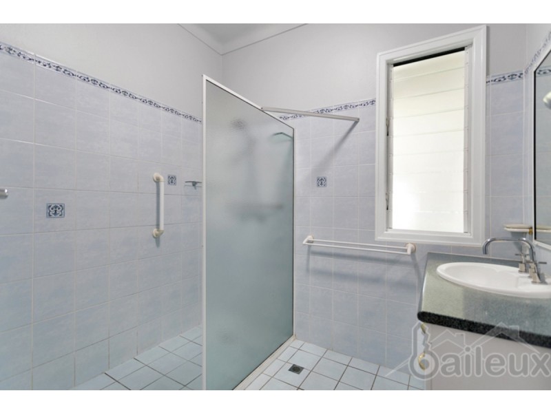 21 Mackenzie Street, West Mackay QLD 4740