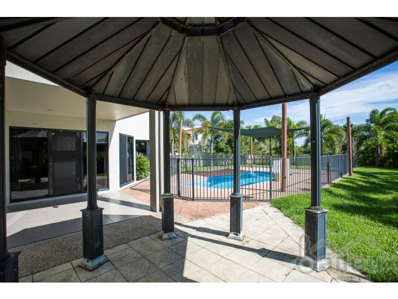 3 Francey Drive, Glenella QLD 4740
