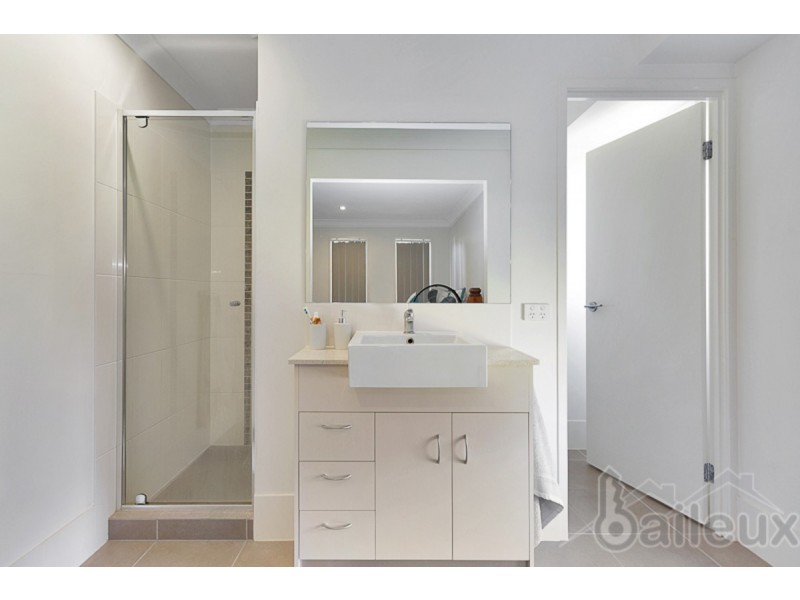 18 Burge Court, Glenella QLD 4740