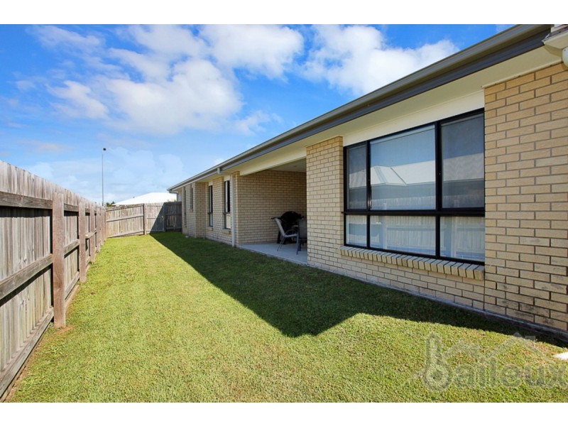 18 Burge Court, Glenella QLD 4740