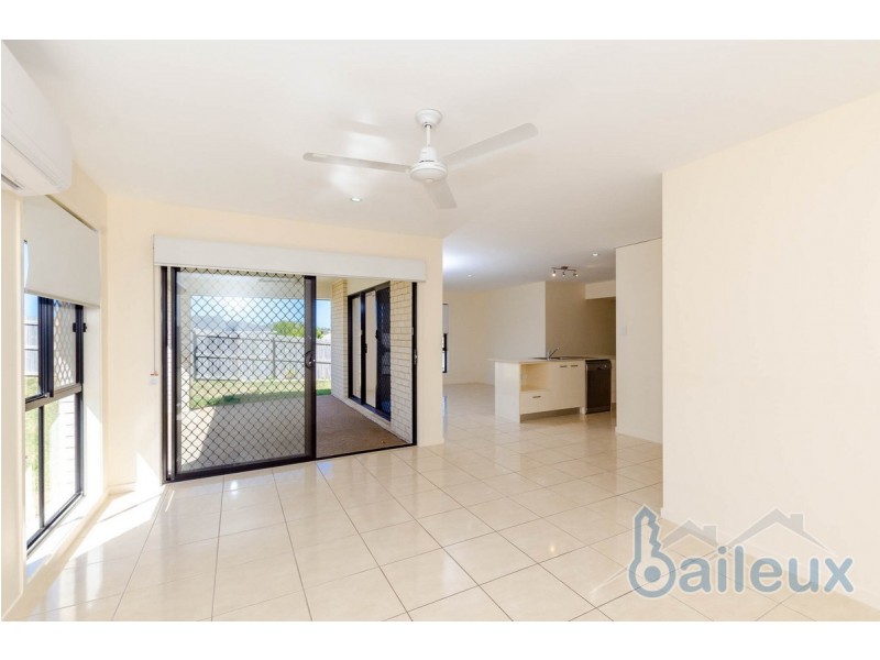 15 Brindabella Parade, New Auckland QLD 4680