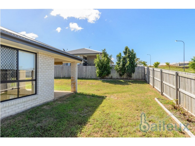 15 Brindabella Parade, New Auckland QLD 4680