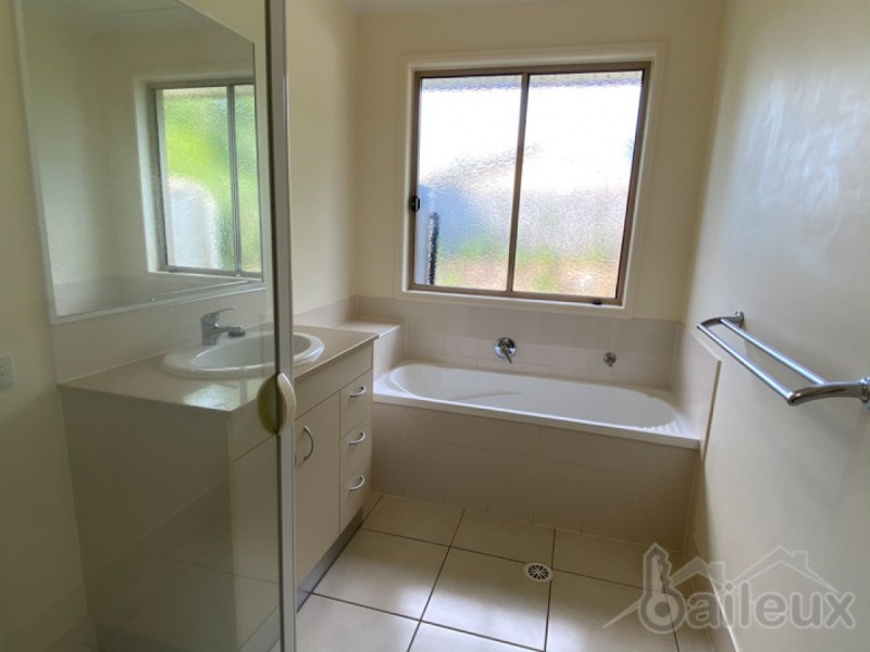64 Newport Parade, Blacks Beach QLD 4740