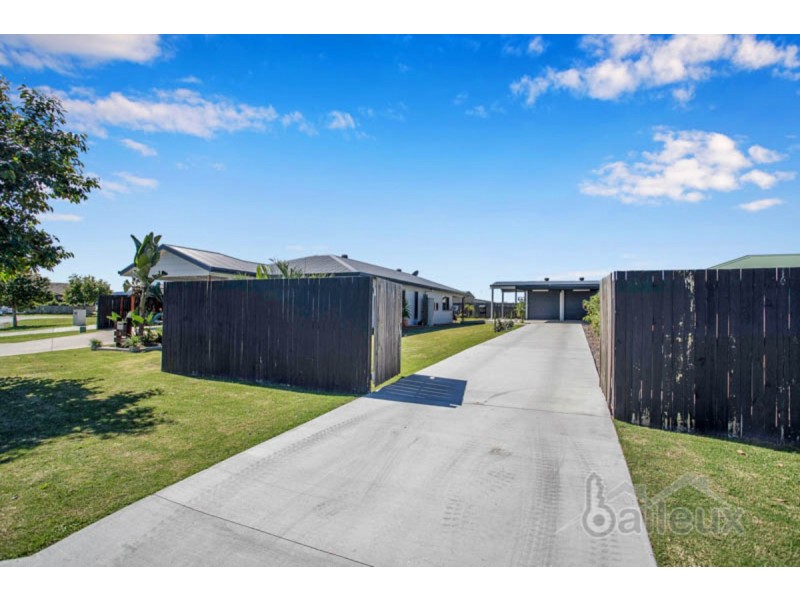 3 Michelle Place, Mirani QLD 4754