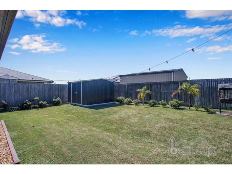 3 Michelle Place, Mirani QLD 4754