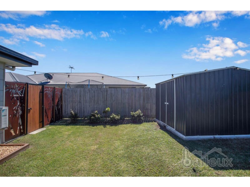 3 Michelle Place, Mirani QLD 4754