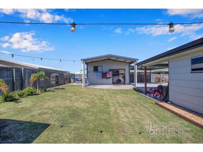 3 Michelle Place, Mirani QLD 4754