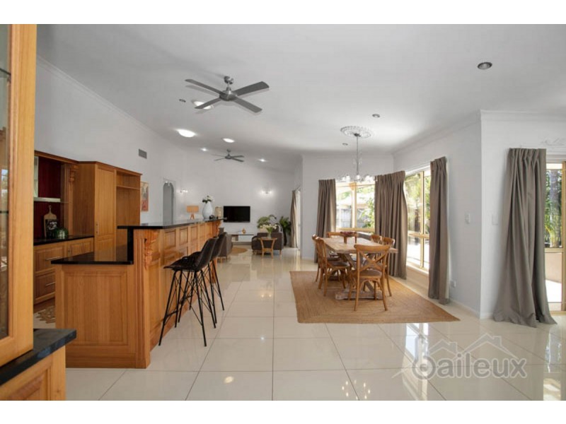 7 Bradman Drive, Glenella QLD 4740