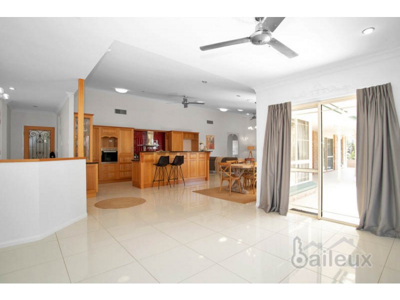 7 Bradman Drive, Glenella QLD 4740