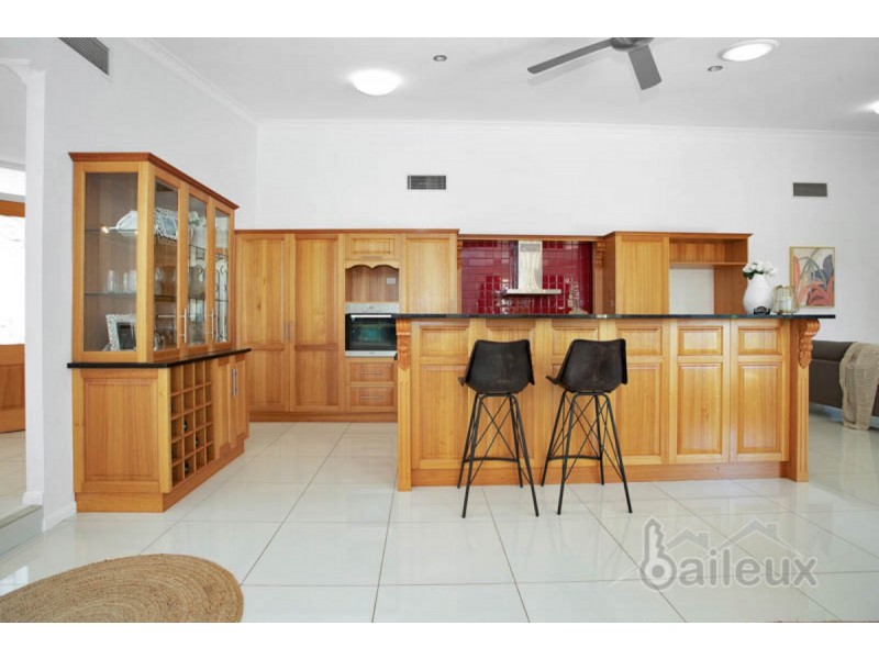 7 Bradman Drive, Glenella QLD 4740