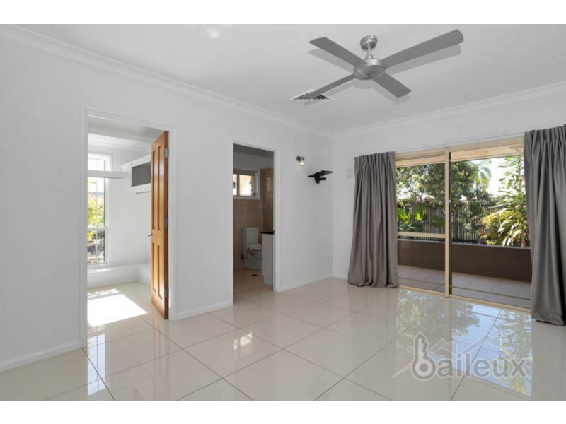 7 Bradman Drive, Glenella QLD 4740