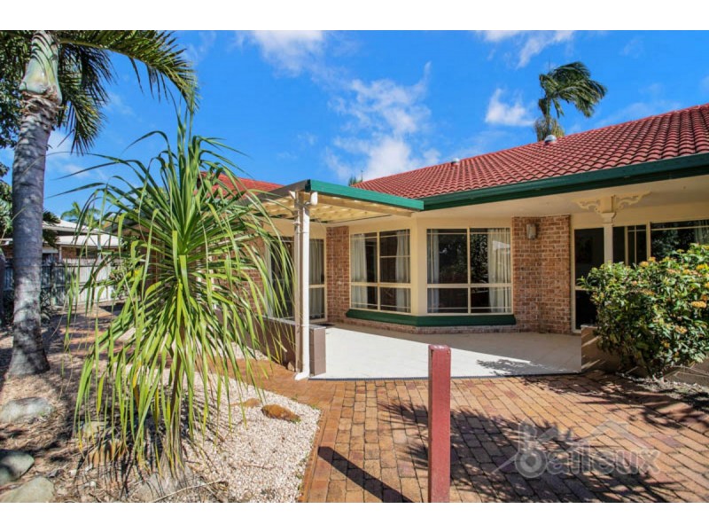 7 Bradman Drive, Glenella QLD 4740