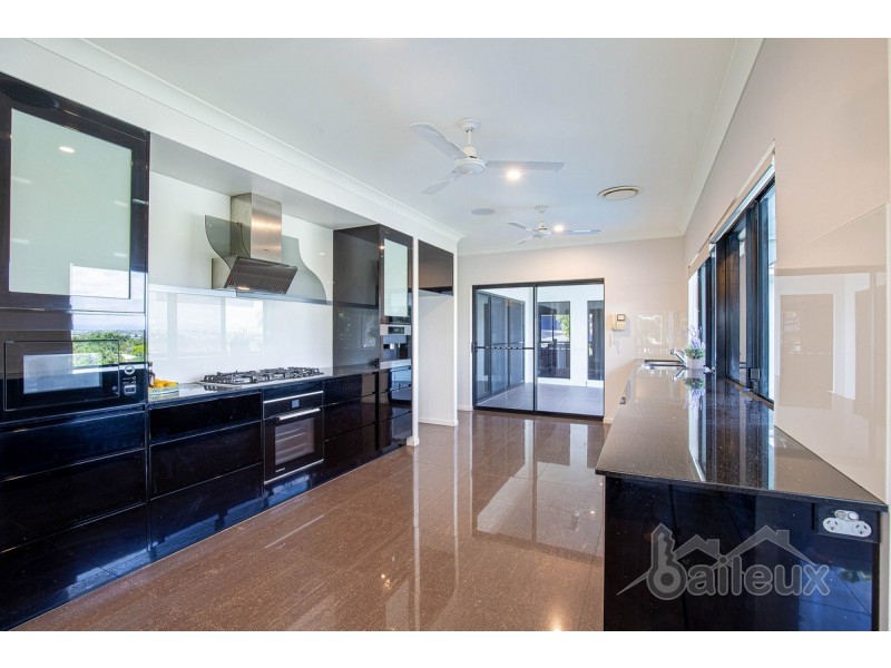 11 Roy Court, Glenella QLD 4740