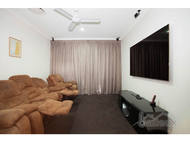 11 Roy Court, Glenella QLD 4740