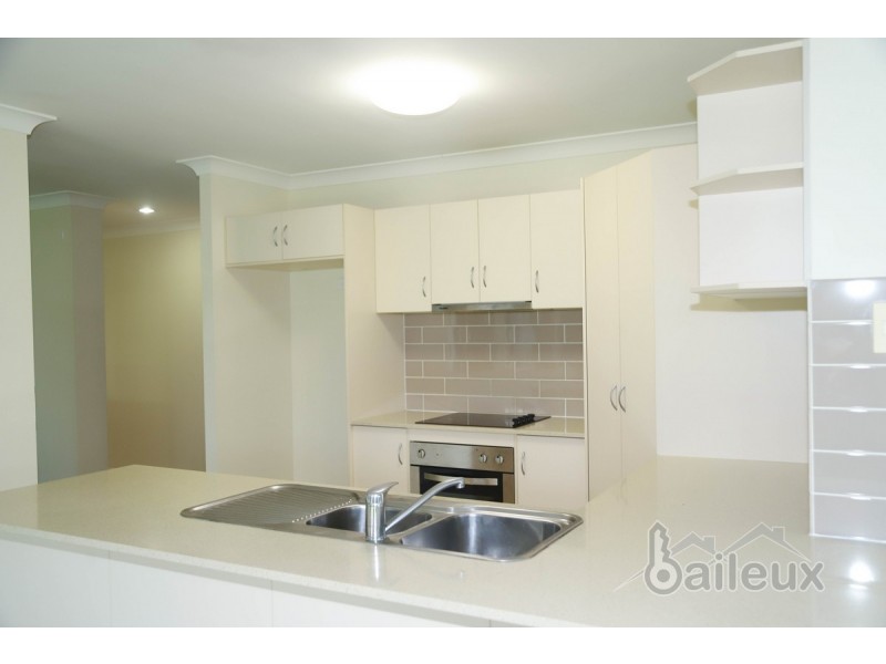 50 Whitehaven Drive, Blacks Beach QLD 4740