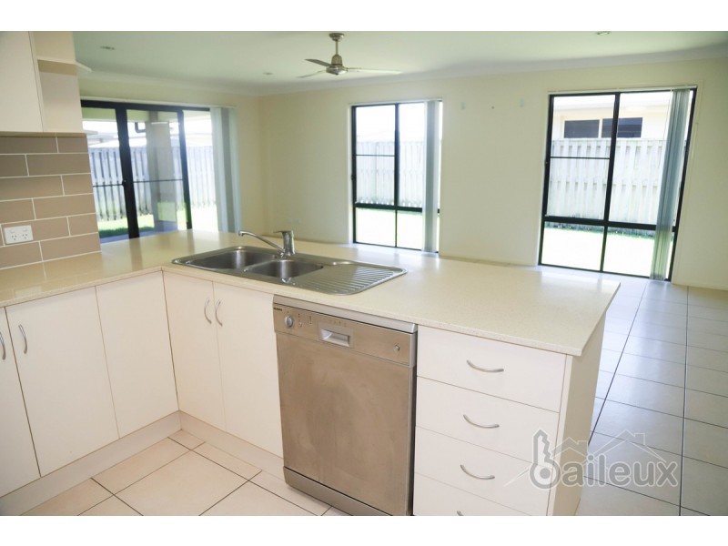 50 Whitehaven Drive, Blacks Beach QLD 4740