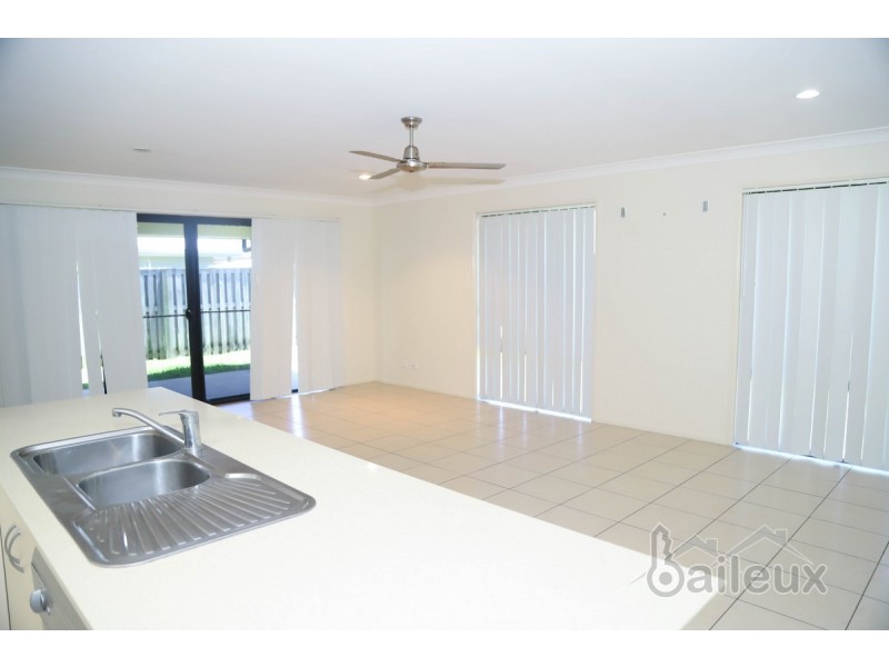 50 Whitehaven Drive, Blacks Beach QLD 4740