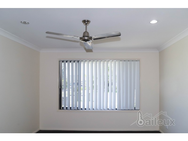 50 Whitehaven Drive, Blacks Beach QLD 4740