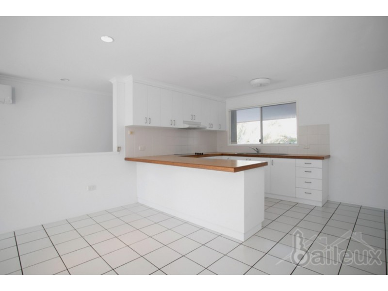 3/17 beach Road, Dolphin Heads QLD 4740