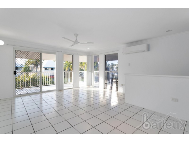 3/17 beach Road, Dolphin Heads QLD 4740