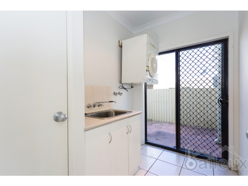 3 Francey Drive, Glenella QLD 4740