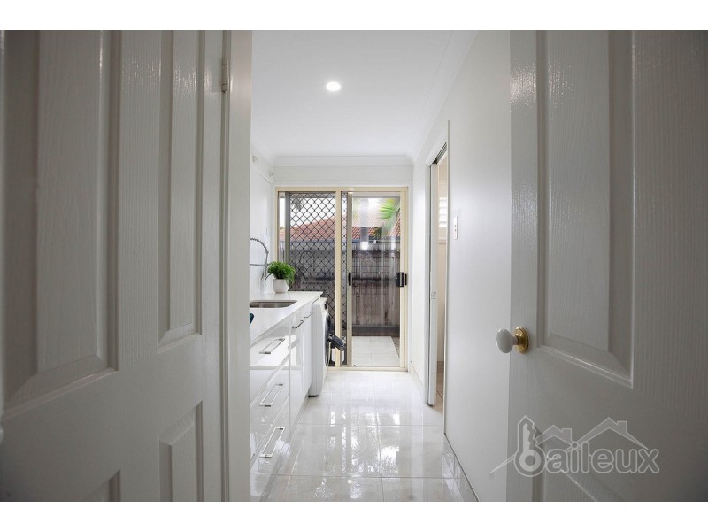 23 Chelsea Crescent, Glenella QLD 4740