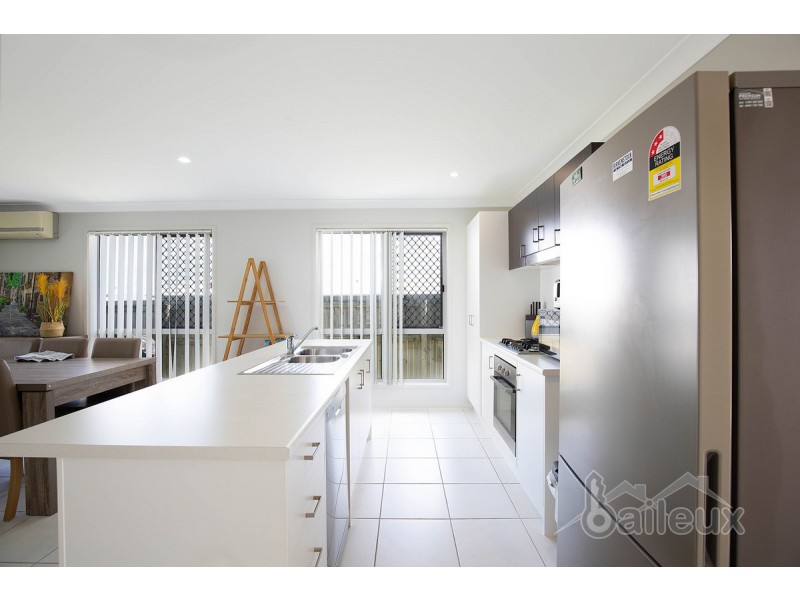 18 Majesty Street, Rural View QLD 4740