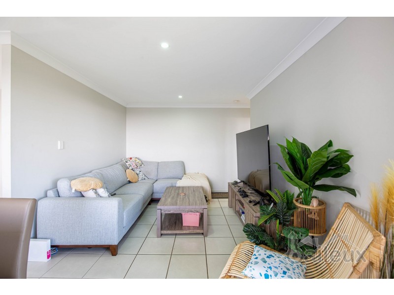 18 Majesty Street, Rural View QLD 4740