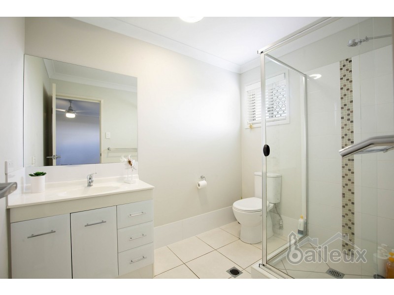 18 Majesty Street, Rural View QLD 4740