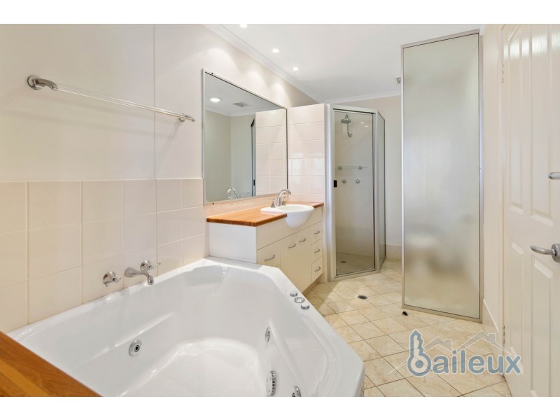 11/38 Beach Road, Dolphin Heads QLD 4740