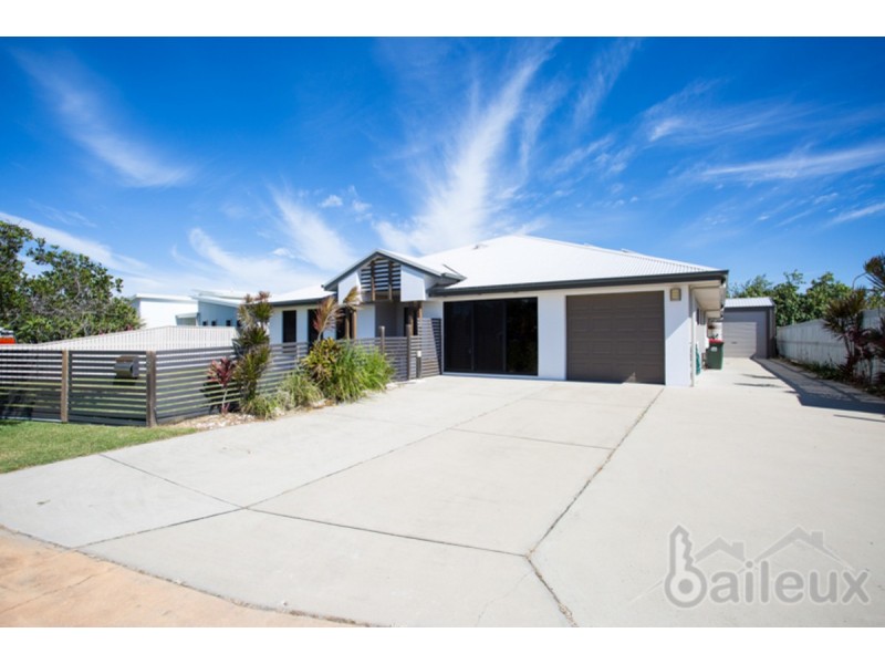 59 Beach Road, Dolphin Heads QLD 4740