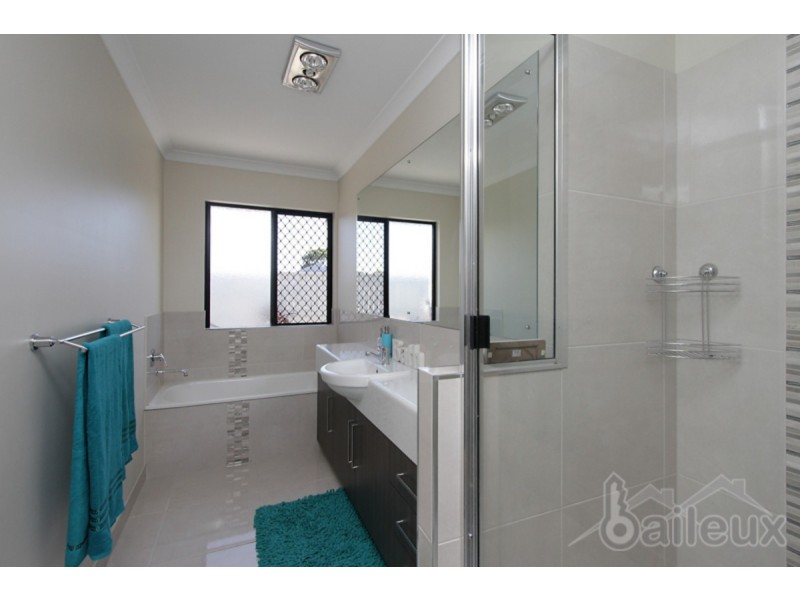 59 Beach Road, Dolphin Heads QLD 4740