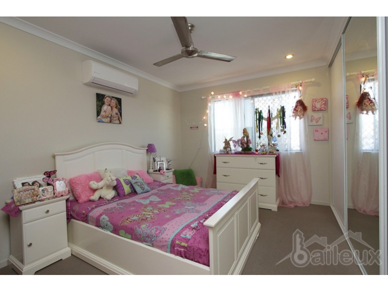 59 Beach Road, Dolphin Heads QLD 4740