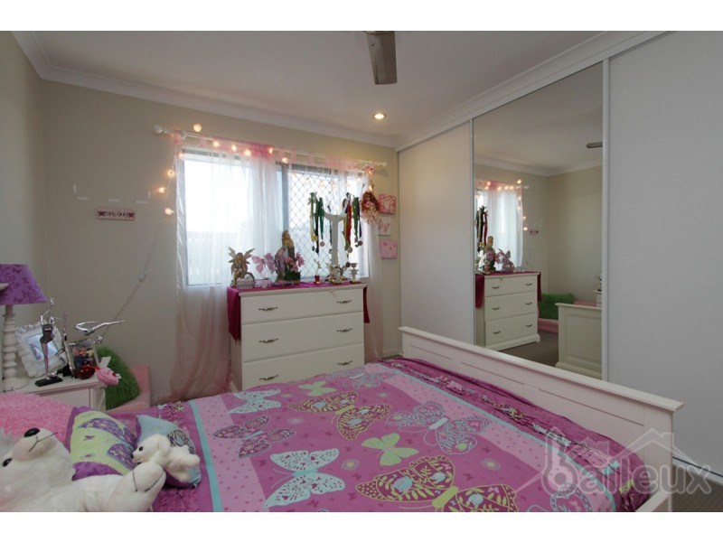 59 Beach Road, Dolphin Heads QLD 4740